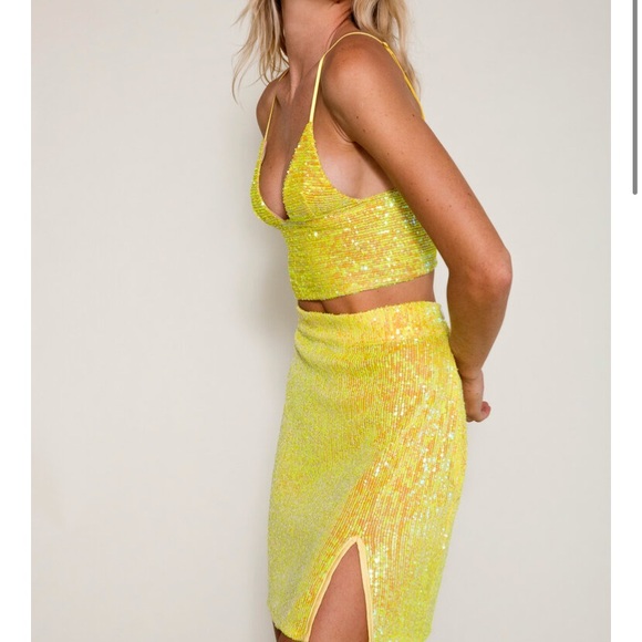 Eastnwest Label matching skirt & top - Picture 2 of 7